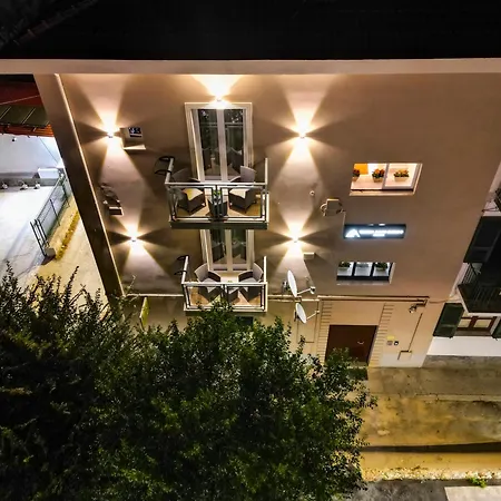 فندق مبيت وإفطار Alto Borgo